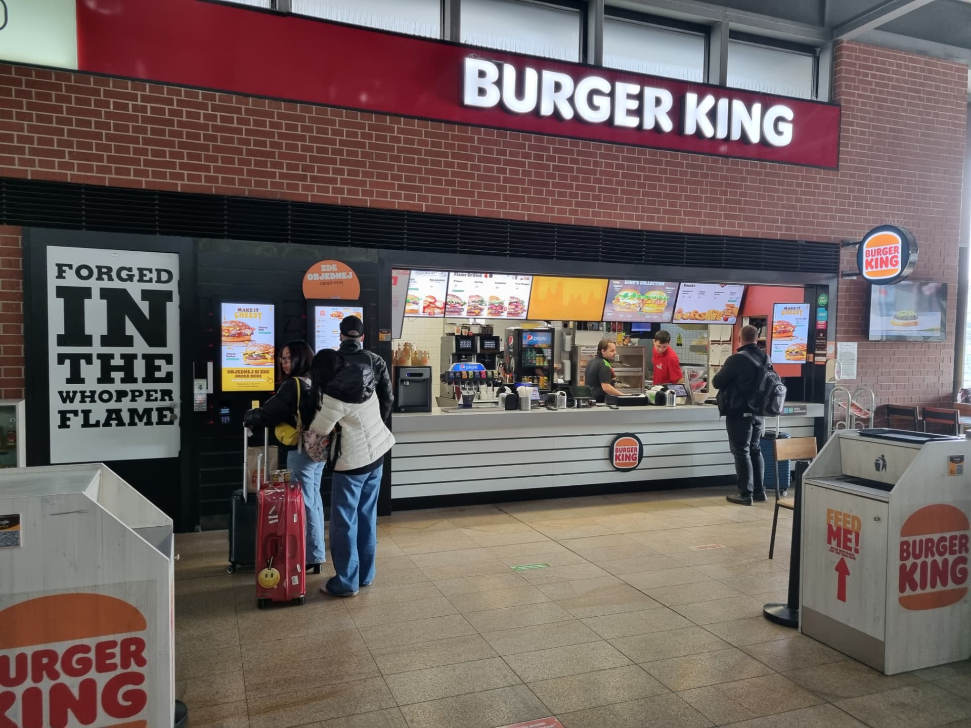 Interiér restaurace Burger King Praha ÚAN Florenc