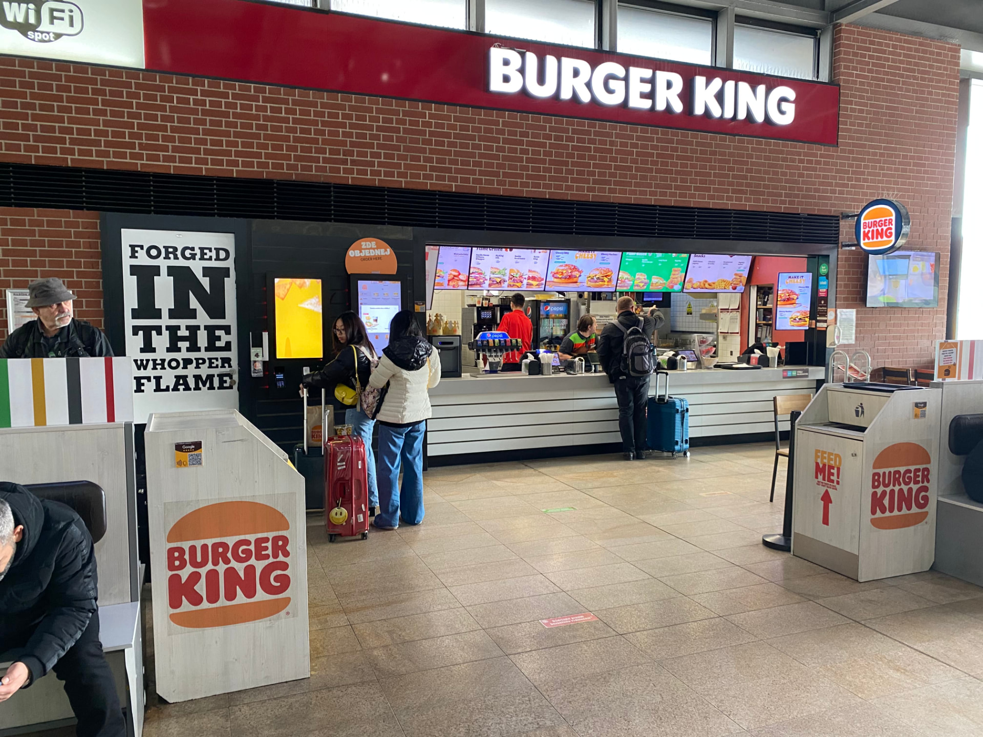 Prodejní pult restaurace Burger King Praha ÚAN Florenc